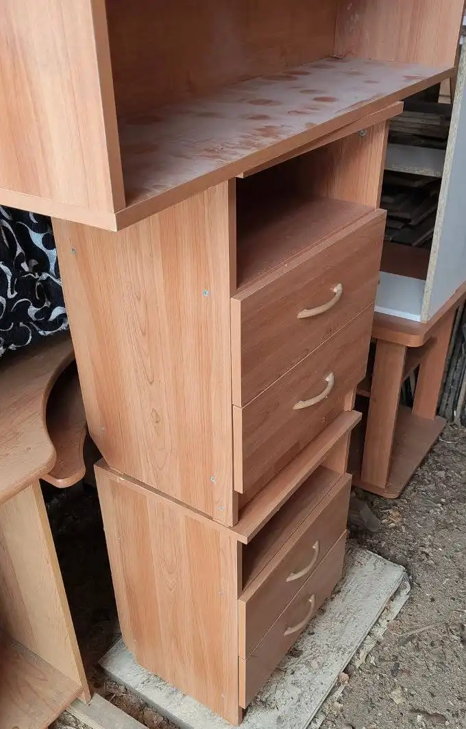 Продам 2 тумбы прикроватные и полку - Мебель (Для дома и дачи) в Томск
