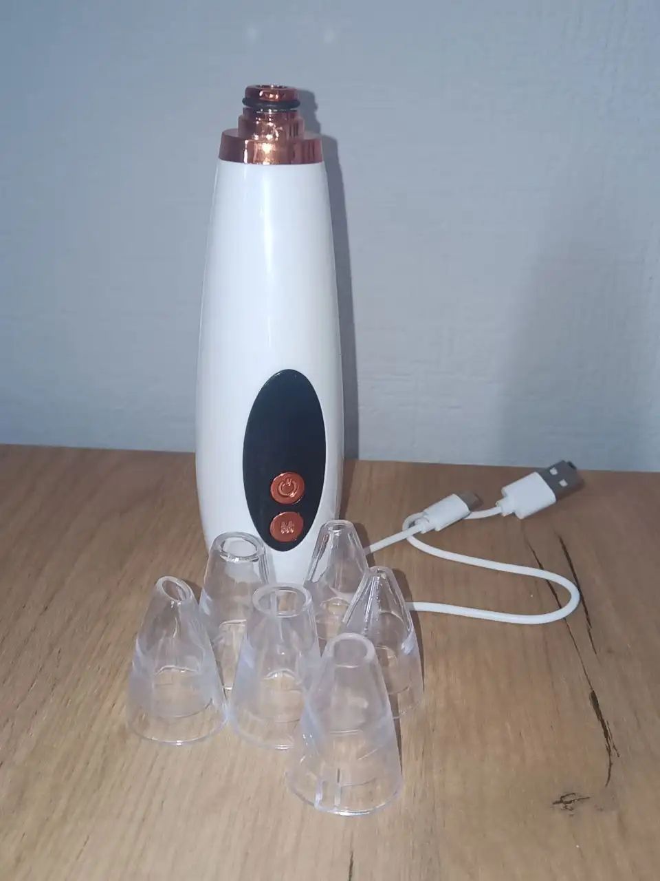 Аппарат вакуумной чистки лица от черных точек и акне - Косметологическое оборудование (Красота и здоровье) в Томск