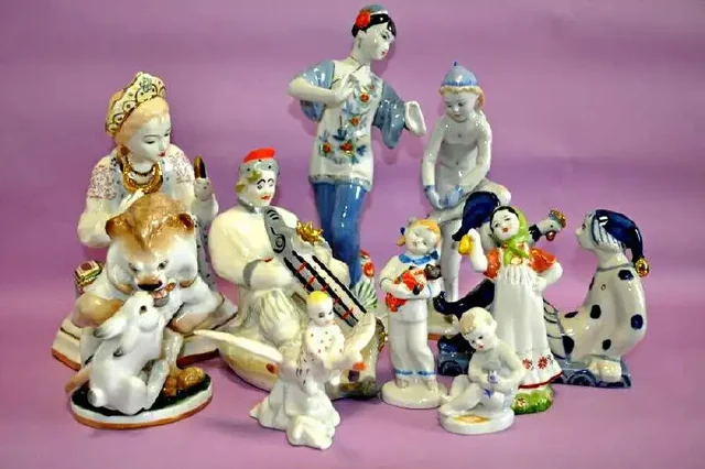 Куплю коллекционные статуэтки из фарфора, чугуна и бронзы - Санки и зимний спорт в Томск