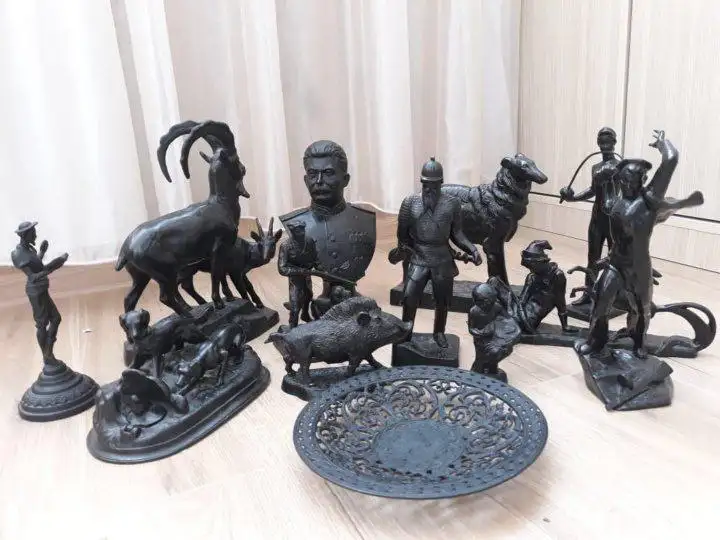 Куплю коллекционные статуэтки из фарфора, чугуна и бронзы - Коллекционирование (Хобби и отдых) в Томск