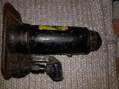 Продам домкрат без ручки - Автозапчасти в Томск