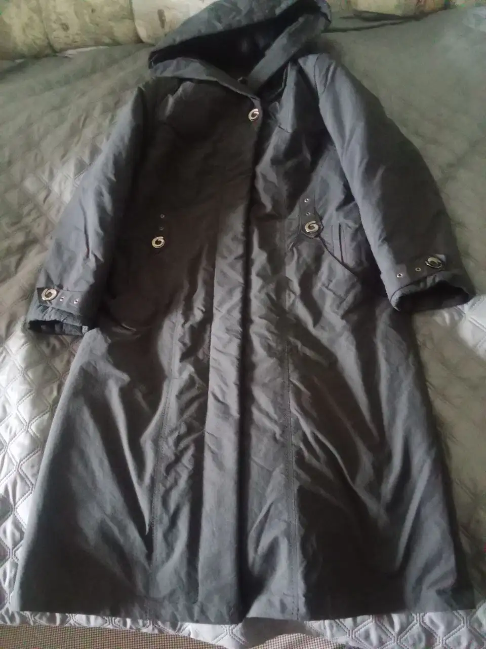 Женское балонное пальто черного цвета - Верхняя одежда (Одежда) в Томск