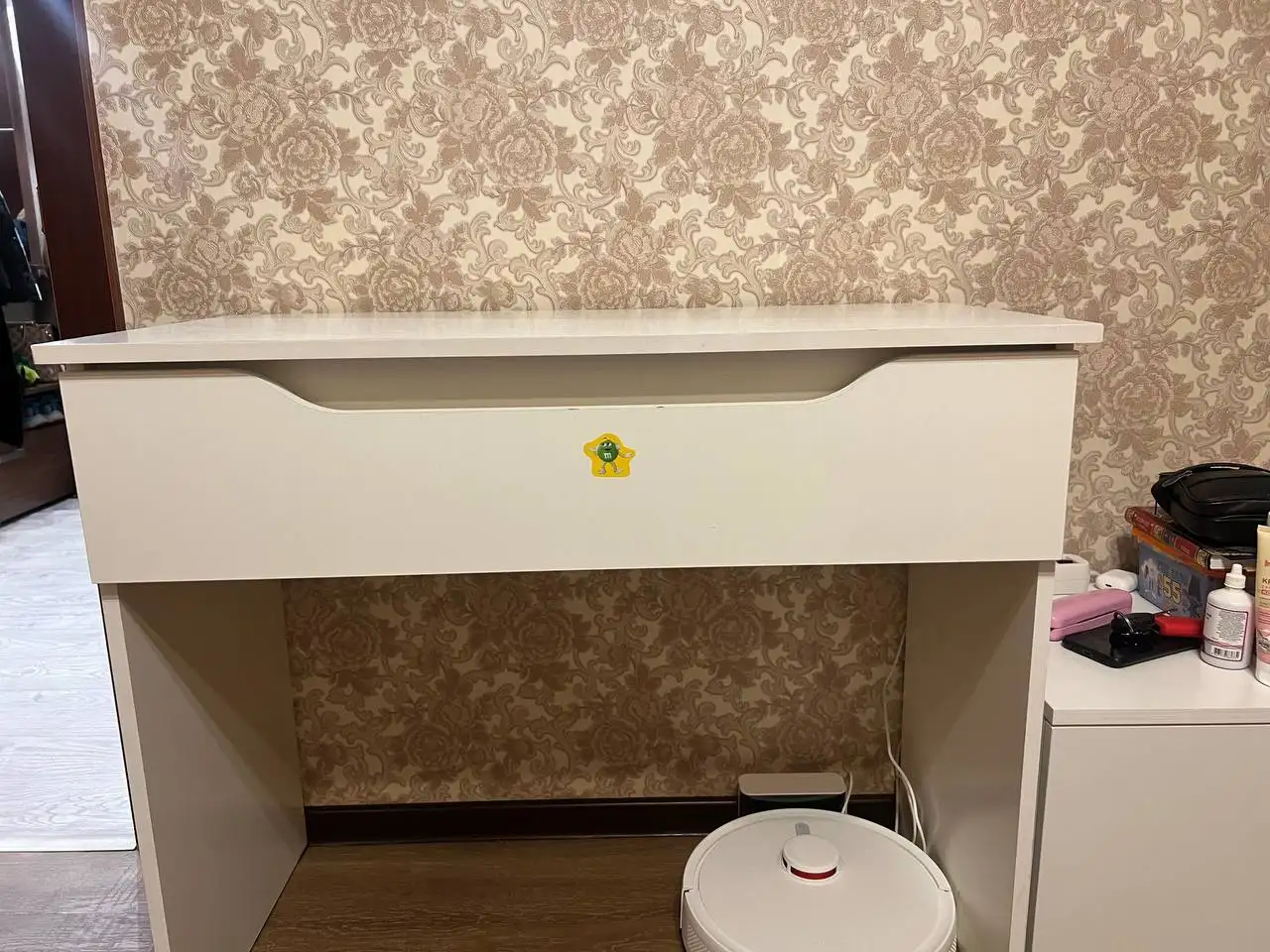 Продам столик - Мебель (Для дома и дачи) в Томск