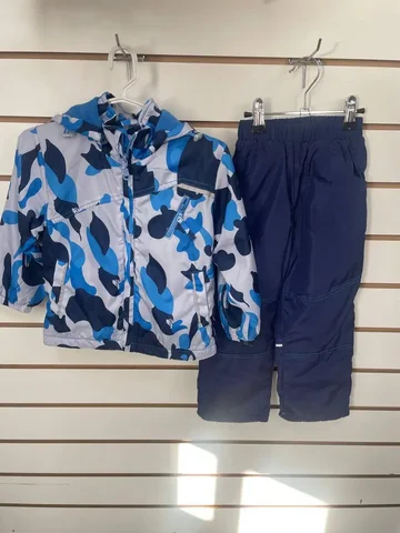 Продам новый костюм размер 98 - Мужская одежда в Томск