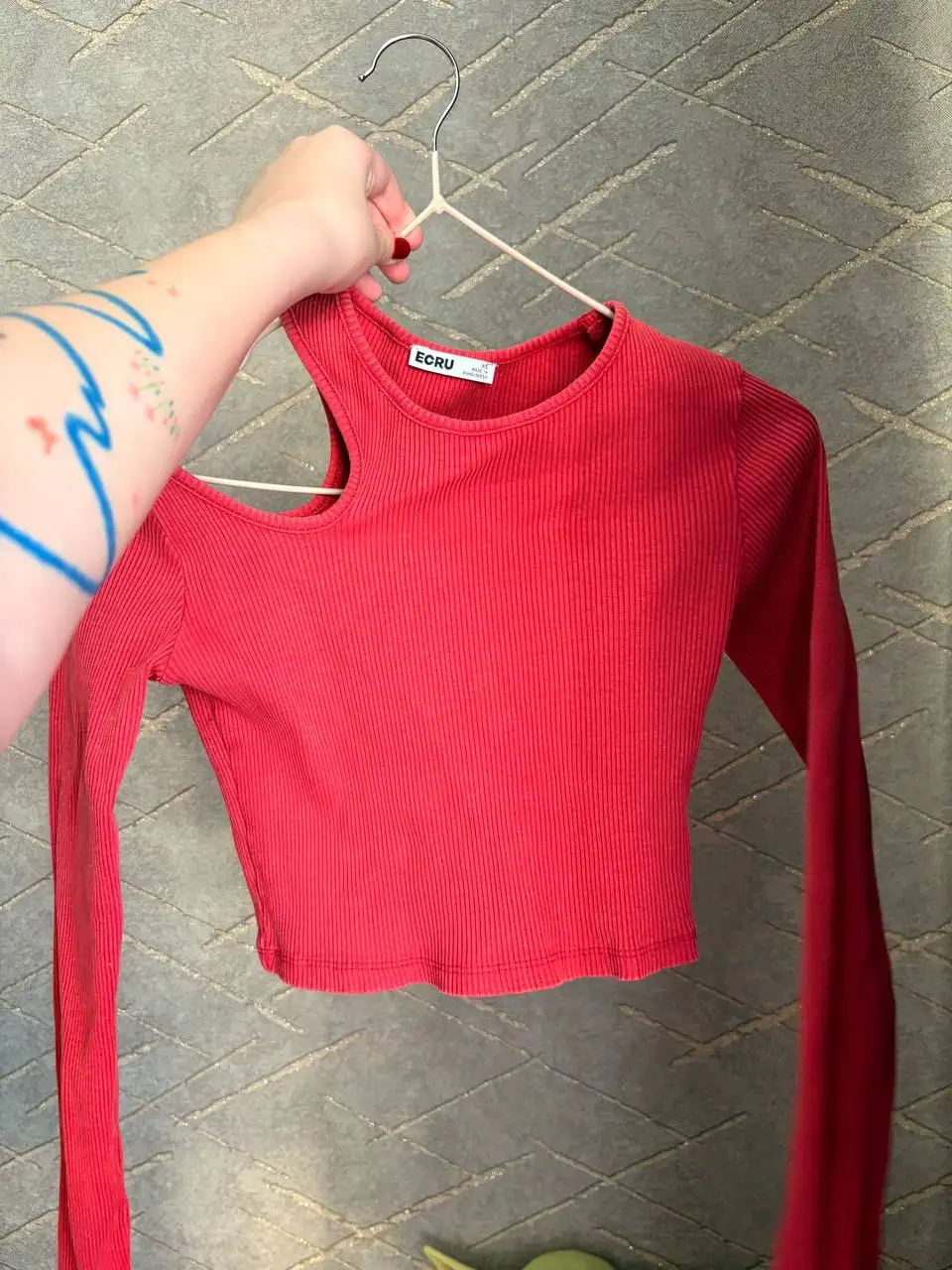 Красная водолазка - Верхняя одежда (Одежда) в Томск