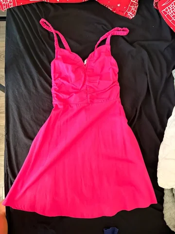 Розовое платье со сборками - Платья в Томск