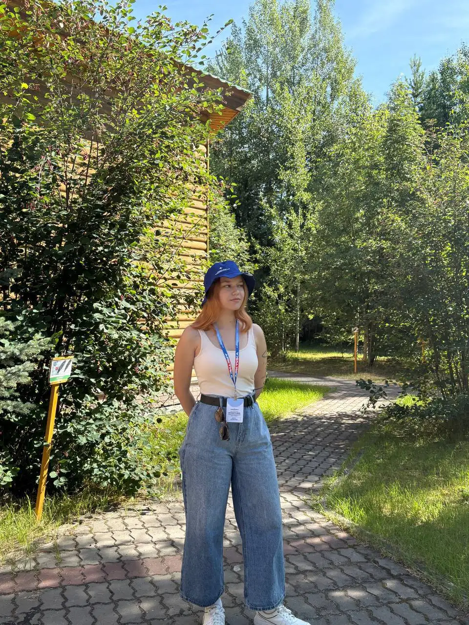 Джинсы укороченные с ремнем - Джинсы (Одежда) в Томск