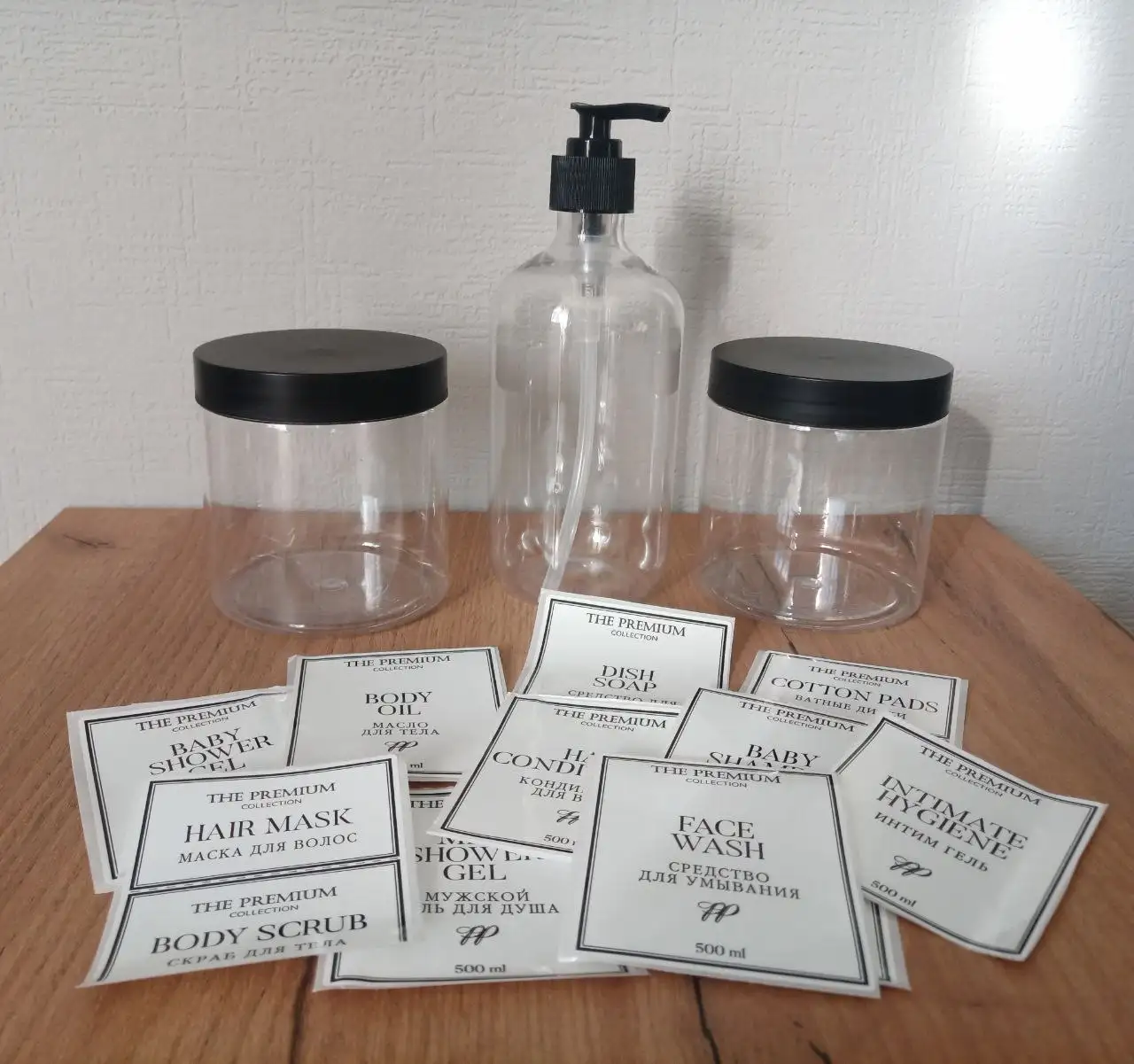 Продам комплект дозатор и баночки с наклейками - Барахолка в Томск