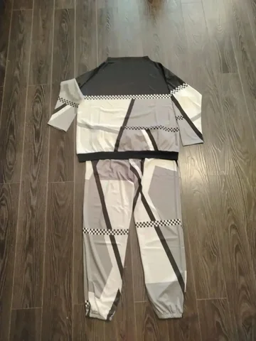 Костюм 50-52 размера - Одежда в Томск