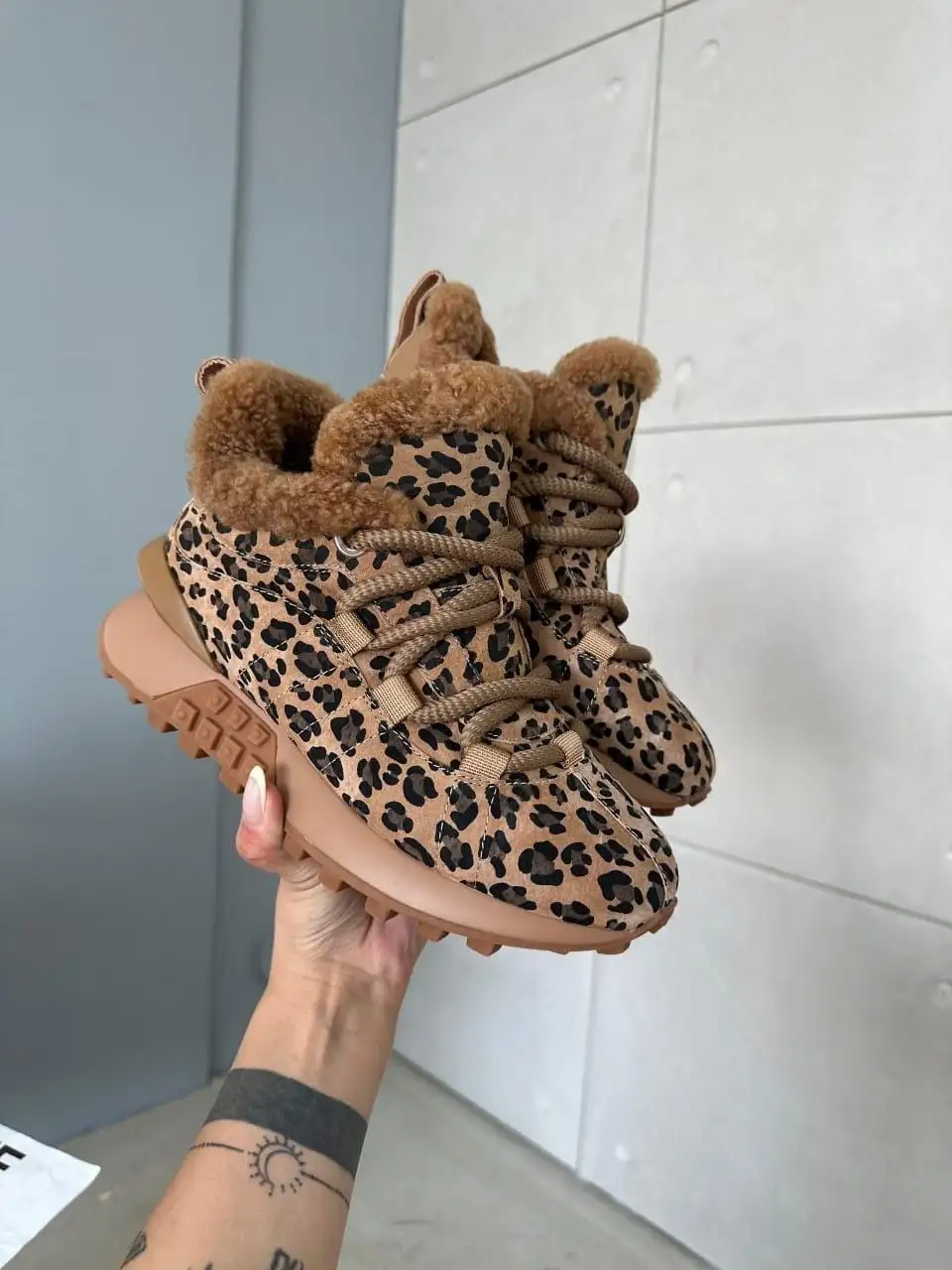 Новые зимние ботинки размер 39 - Обувь (Одежда) в Томск