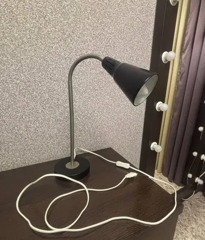 Настольная лампа IKEA с лампочкой - частное объявление в Томск