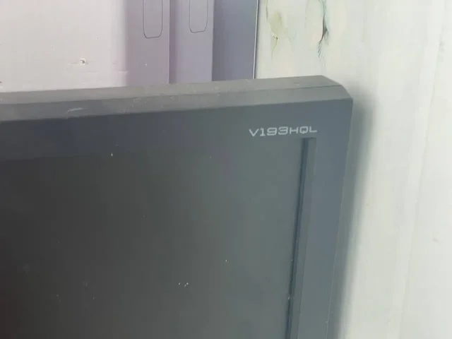 Продам рабочий монитор - Компьютеры в Томск