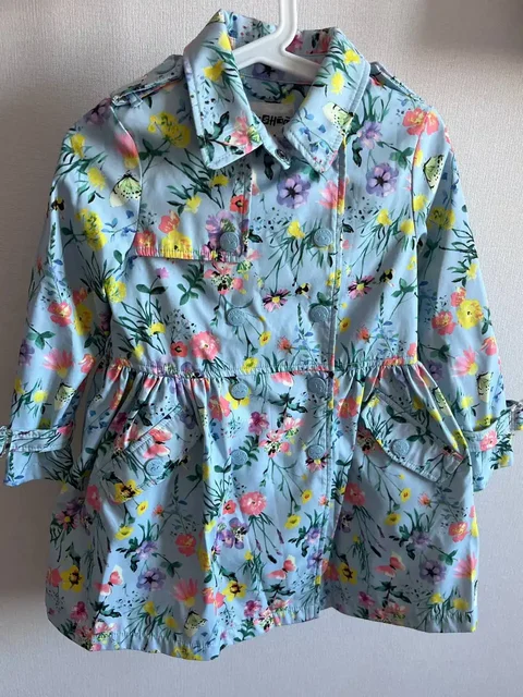 Продам тренч для девочки размер 104 - Головные уборы в Томск