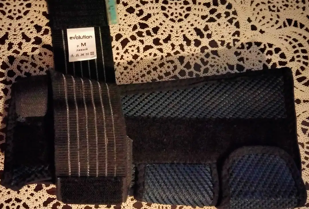 Бандаж на лучезапястный сустав Т.36.92 размер М левый - Ортопедические изделия (Красота и здоровье) в Томск