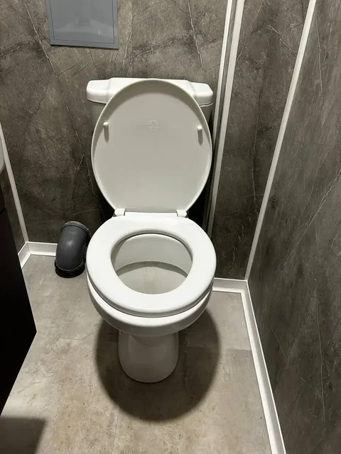 Унитаз б/у в хорошем состоянии - Для дома и дачи в Томск