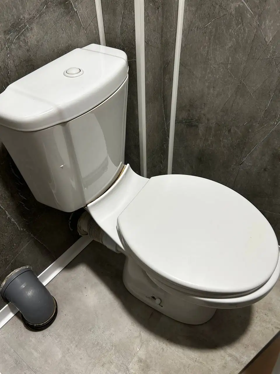 Унитаз б/у в хорошем состоянии - Для дома и дачи в Томск