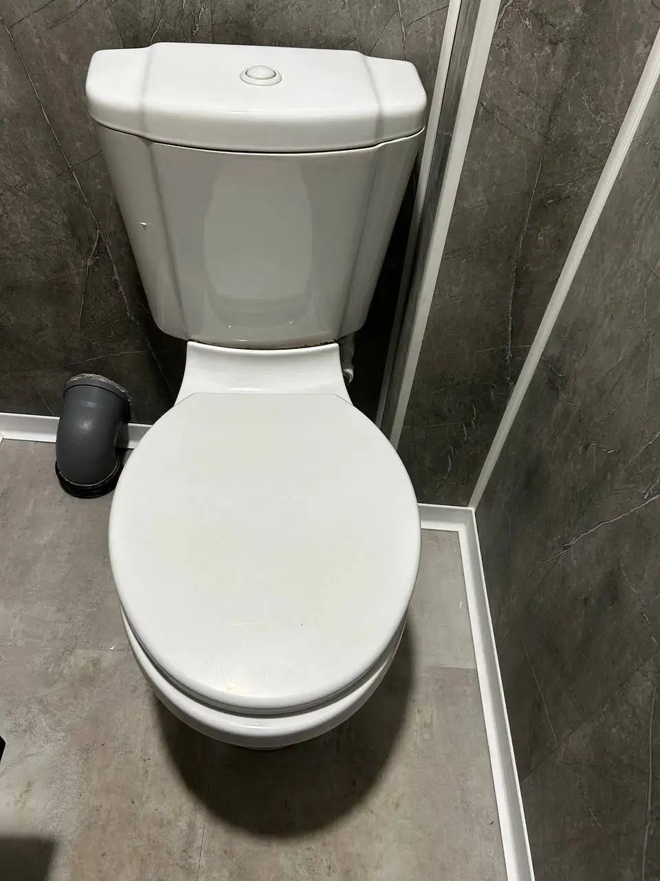 Унитаз б/у в хорошем состоянии - Для дома и дачи в Томск