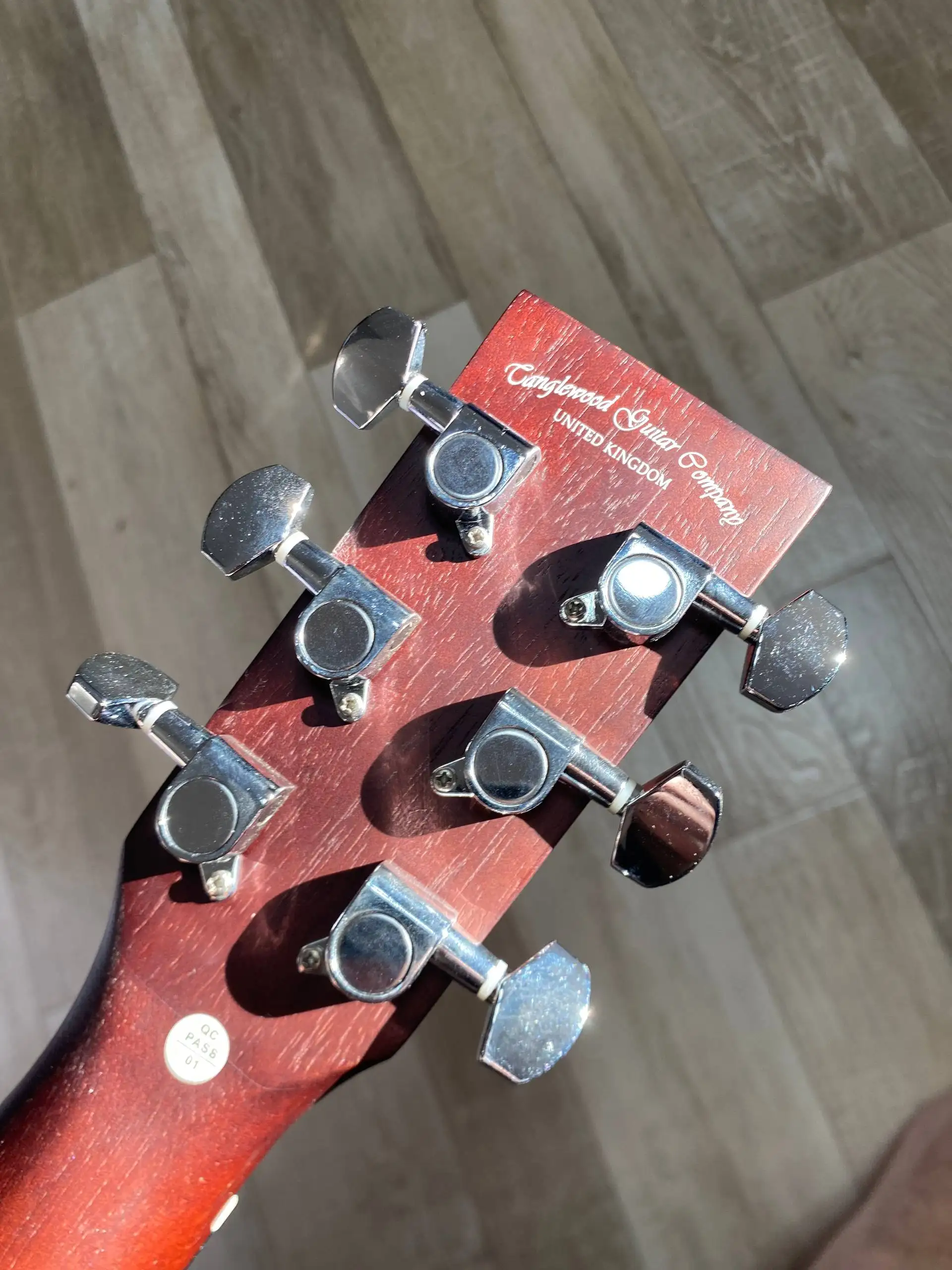 Продам новую гитару Tanglewood премиум класса - Музыкальные инструменты (Хобби и отдых) в Томск