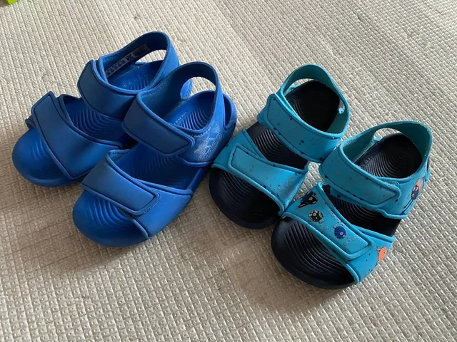Сандалии Adidas размер 27 и 28 - Мужская одежда в Томск