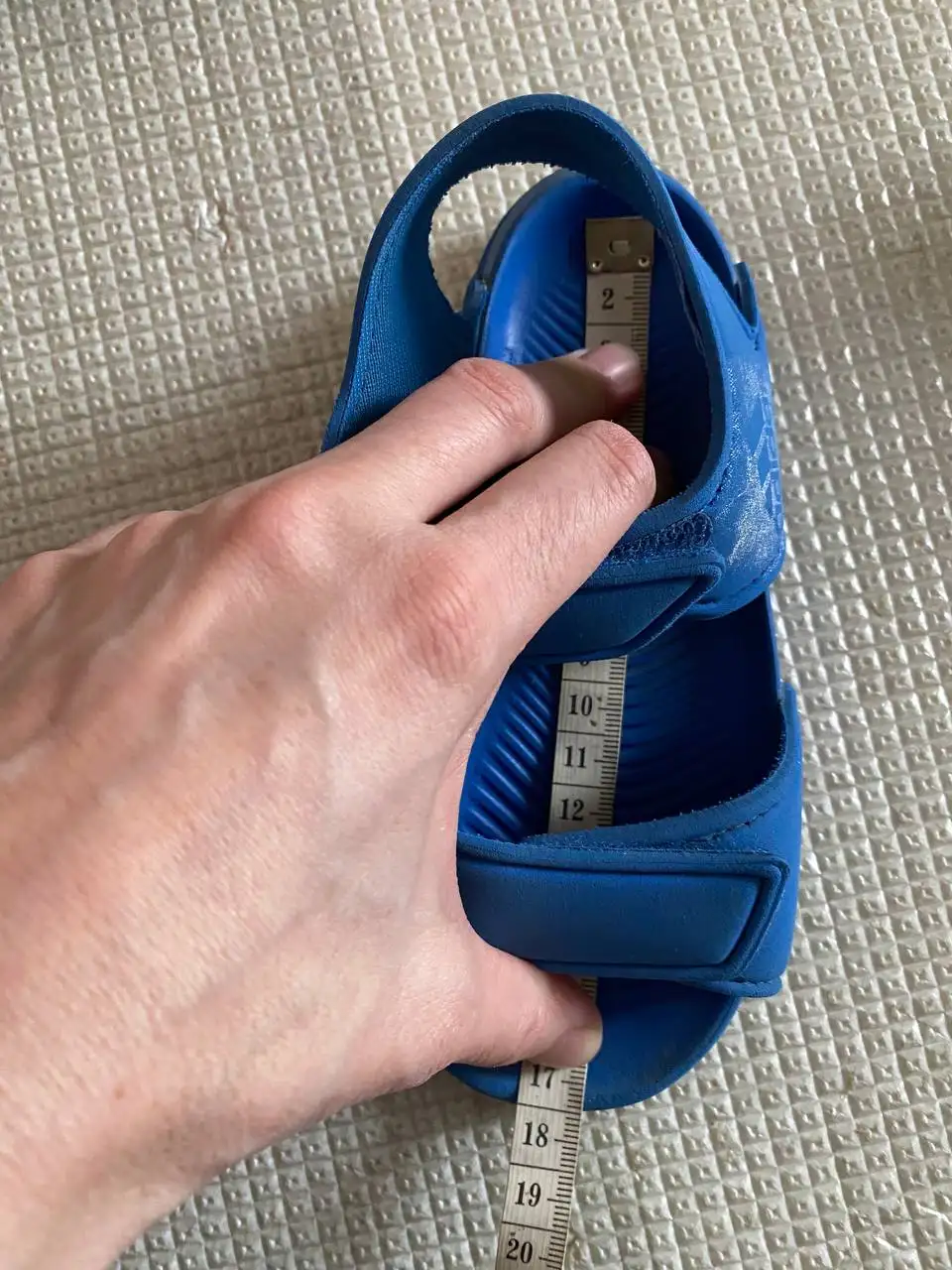 Сандалии Adidas размер 27 и 28 - Обувь (Одежда) в Томск