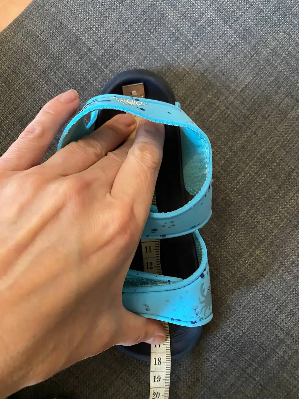 Сандалии Adidas размер 27 и 28 - Обувь (Одежда) в Томск