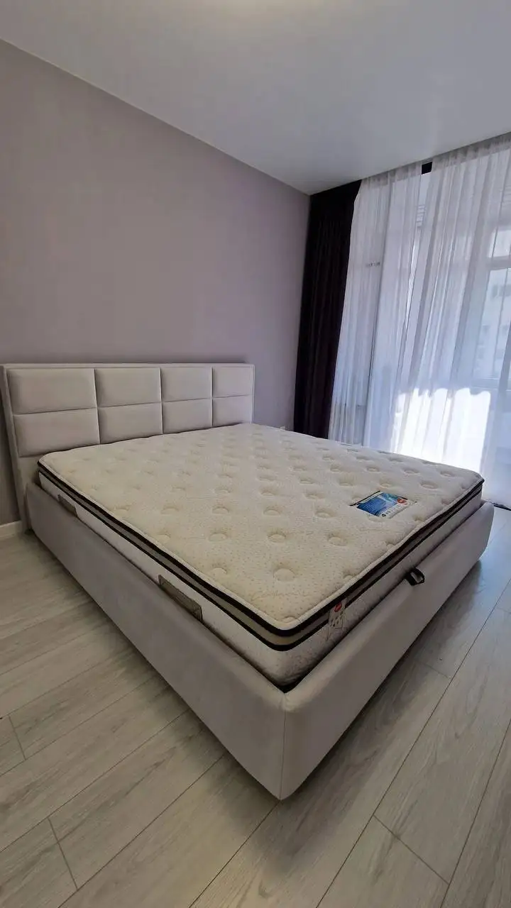 Кровать с матрасом 160х200 - Кровати (Для дома и дачи) в Неизвестно