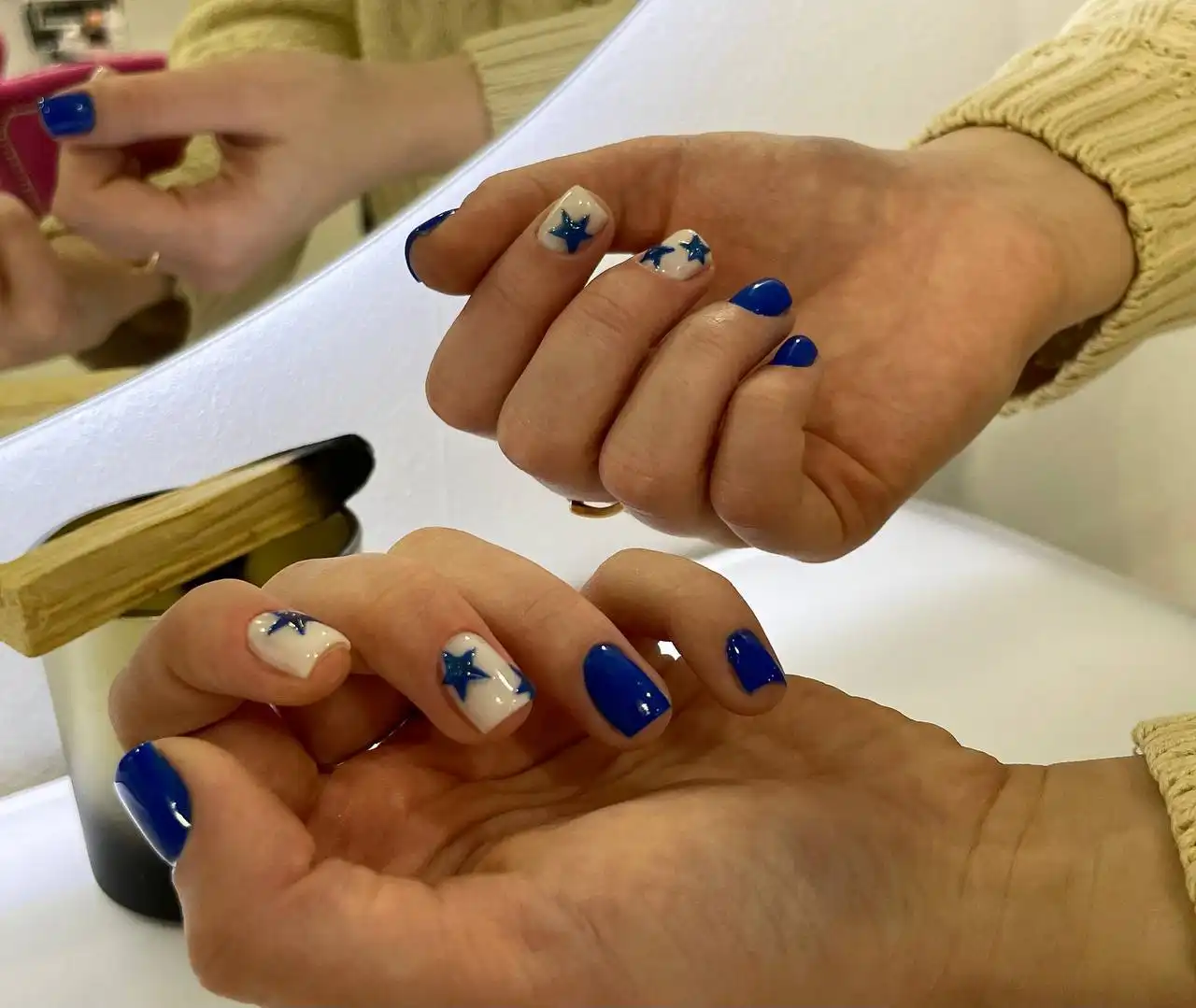 Мастер маникюра Алина