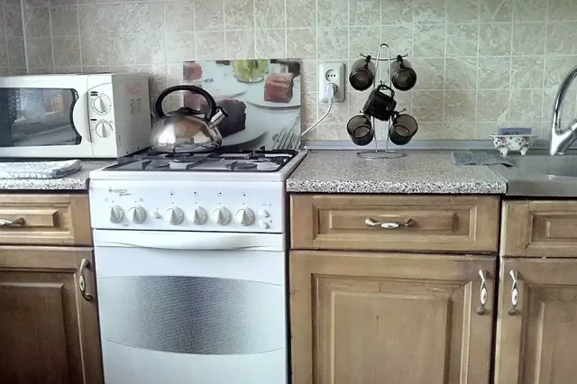 Сдам 2-комнатный дом с баней и местом под авто - Недвижимость в Барнаул