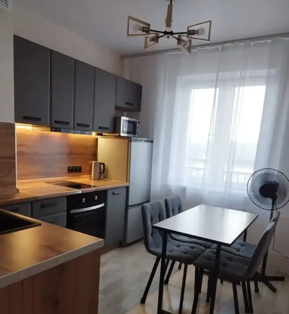 Сдам 1-комнатную квартиру в новом доме на ул. Ядринцева 95 - Аренда домов в Барнаул