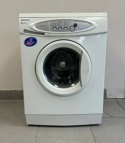 Продажа узкой стиральной машины Samsung на 3.5 кг - Двери в Барнаул