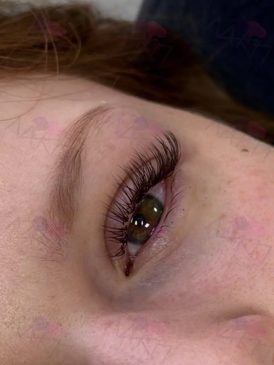 Услуги по наращиванию ресниц, маникюру и коррекции бровей - Красота и здоровье (Услуги) в Барнаул