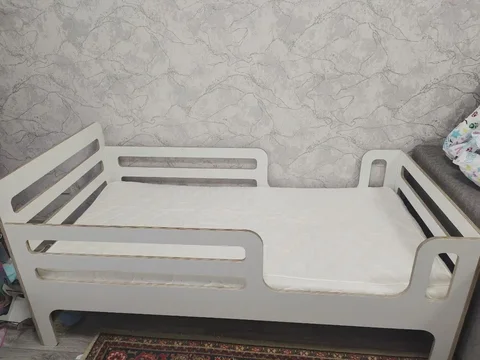 Детская кровать 160*80 с матрасом - Мебель в Барнаул