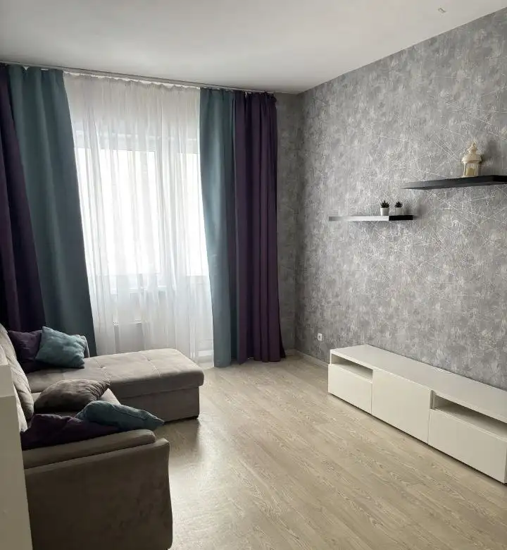 Сдается в аренду 1 комнатная квартира на ул. А.Петрова - Аренда квартир (Недвижимость) в Барнаул