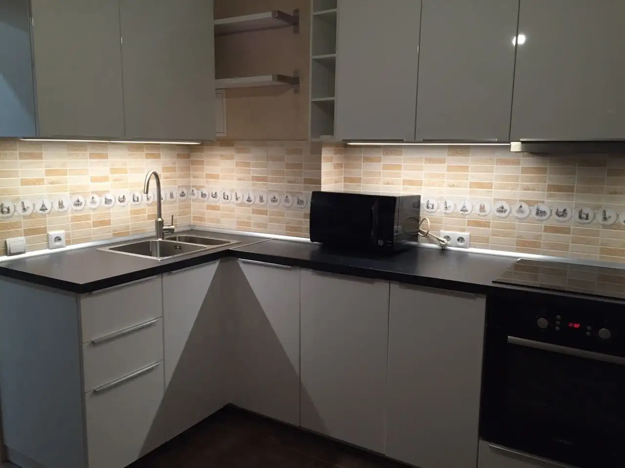 Сдается 1-комнатная квартира в новом доме в районе рынка Докучаево - Аренда квартир (Недвижимость) в Барнаул