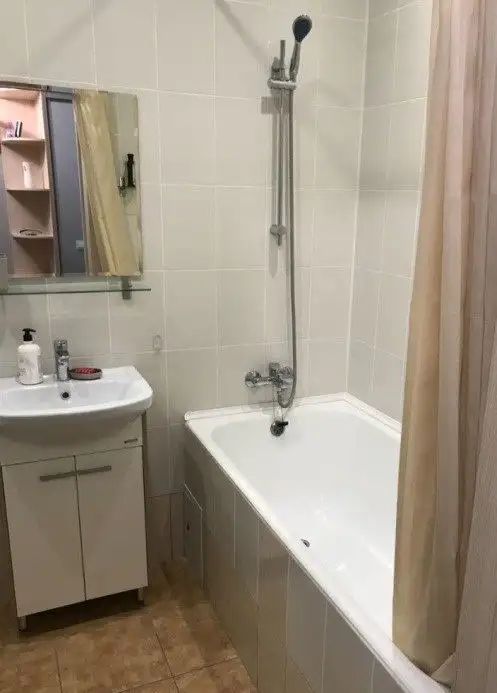 Сдается квартира-студия в новом доме на ул. Сергея Семенова - Аренда жилья (Недвижимость) в Барнаул