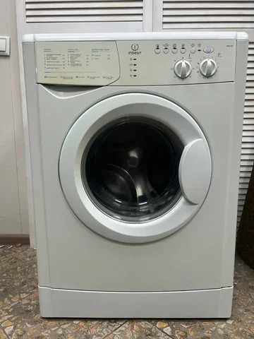 Стиральная машина Indesit 5 кг - Холодильники в Барнаул