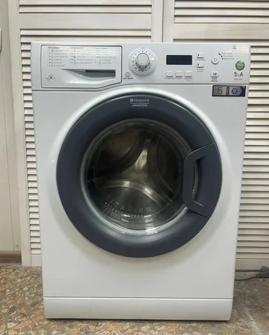 Узкая стиральная машина Hotpoint Ariston 5 кг - Плееры и камеры в Барнаул