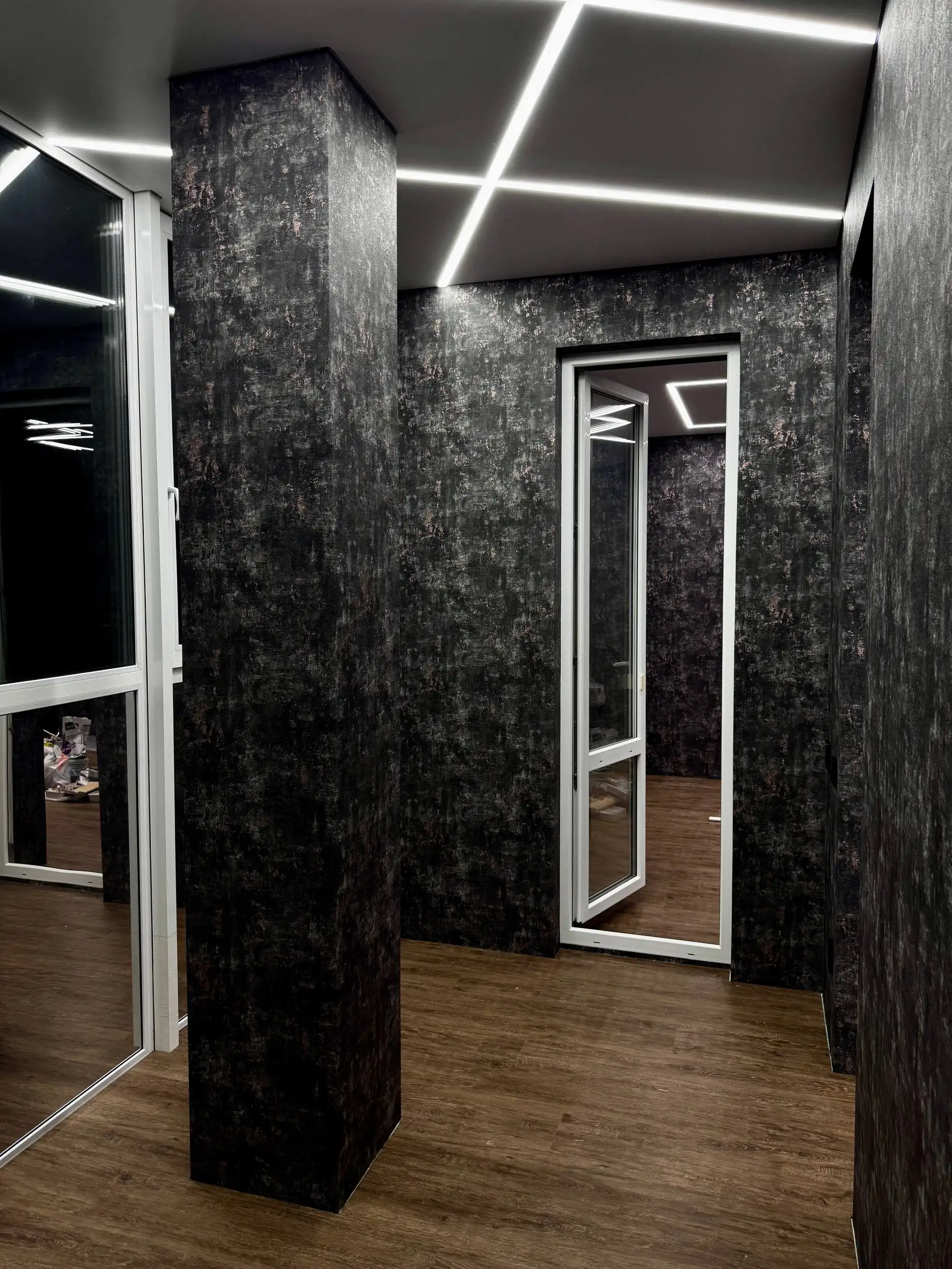 Профессиональная поклейка обоев в Тюмени - Ремонт и строительство (Услуги) в Тюмень