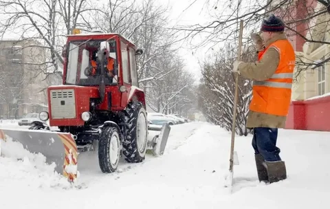 Вакансии тракториста и дворника в Московской области - частное объявление в Раменский городской округ