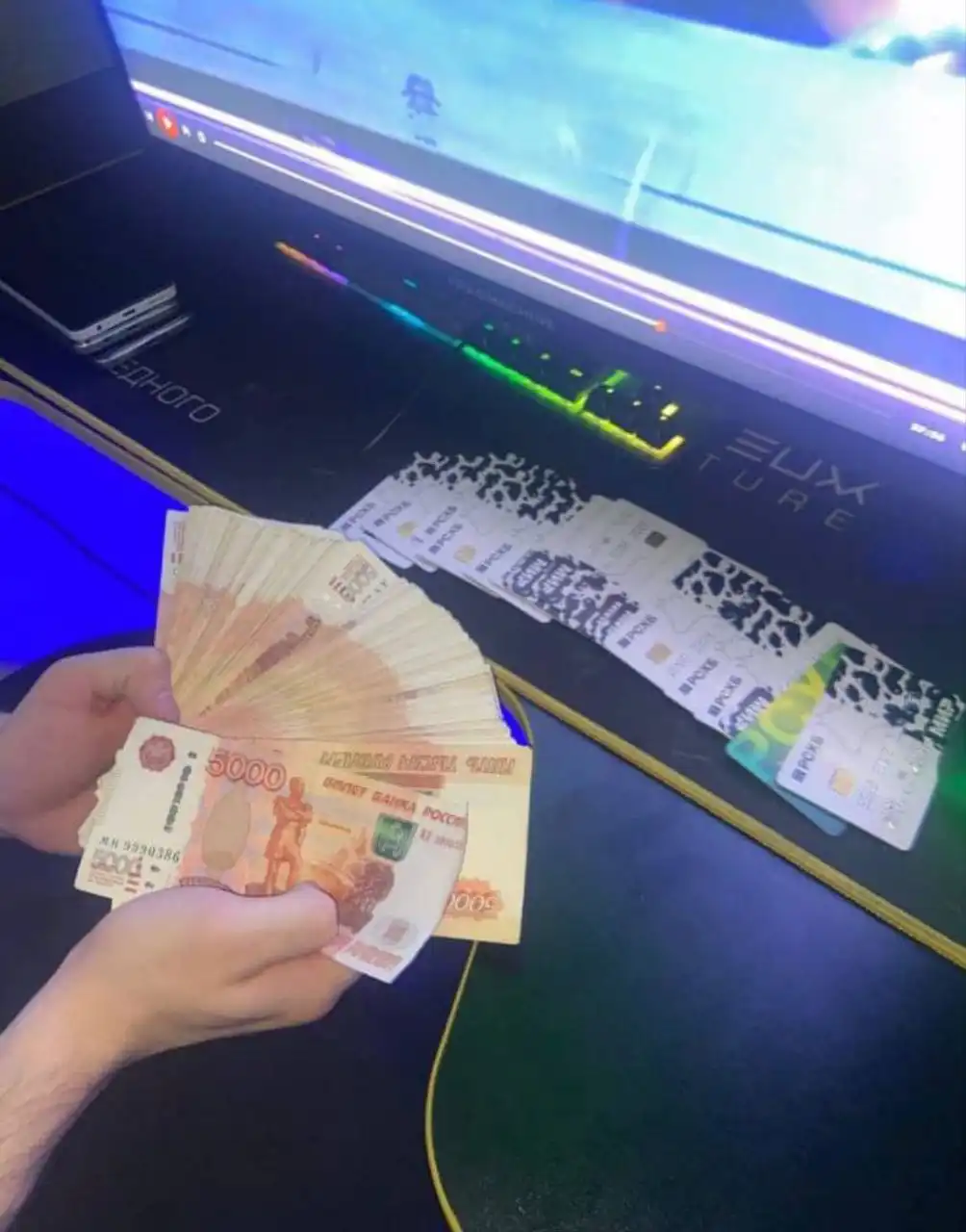 Открытие банковских карт и помощь с покупкой - Финансовые услуги (Услуги) в Москва