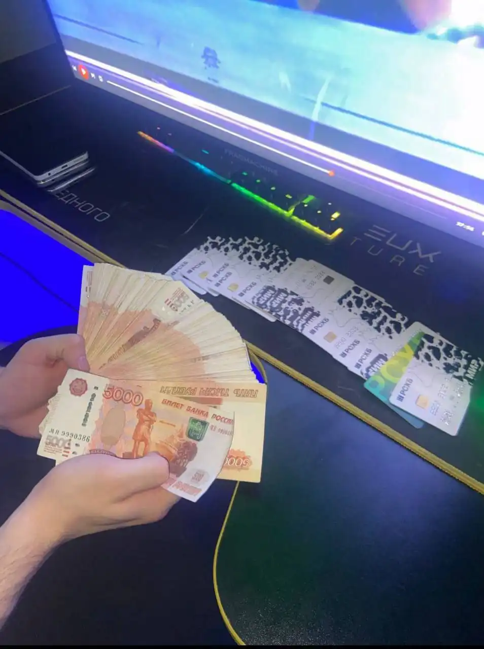 Услуги по оформлению банковских карт - Услуги в Москва