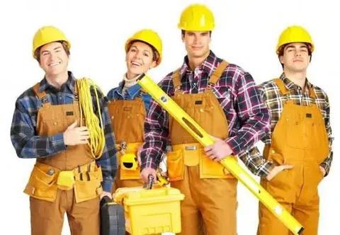 Ищут маляра для покраски и оклейки обоями - Изготовление в Москва