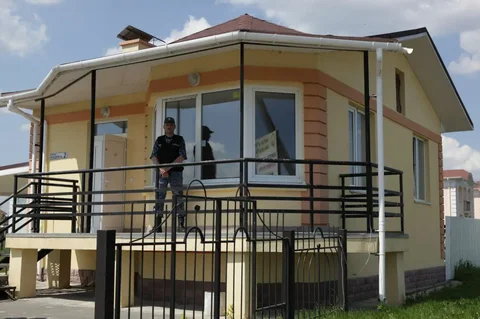 Срочно требуется охранник в коттеджный поселок Москвы - Уборка и обслуживание в Москва