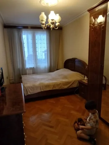 Сдается комната в 3-комнатной квартире рядом с метро Пражская - Недвижимость в Москва