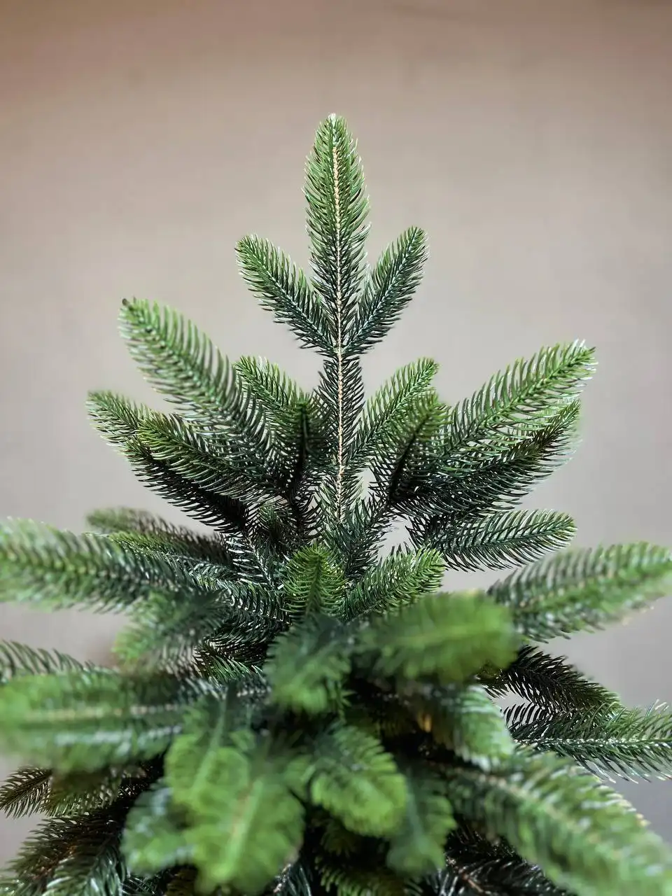 Искусственная ель Неаполь литая