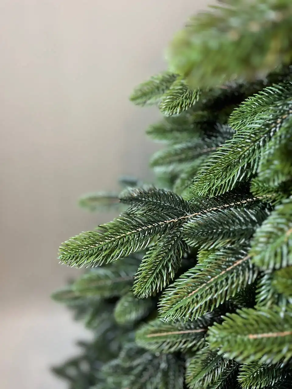 Искусственная ель Неаполь литая