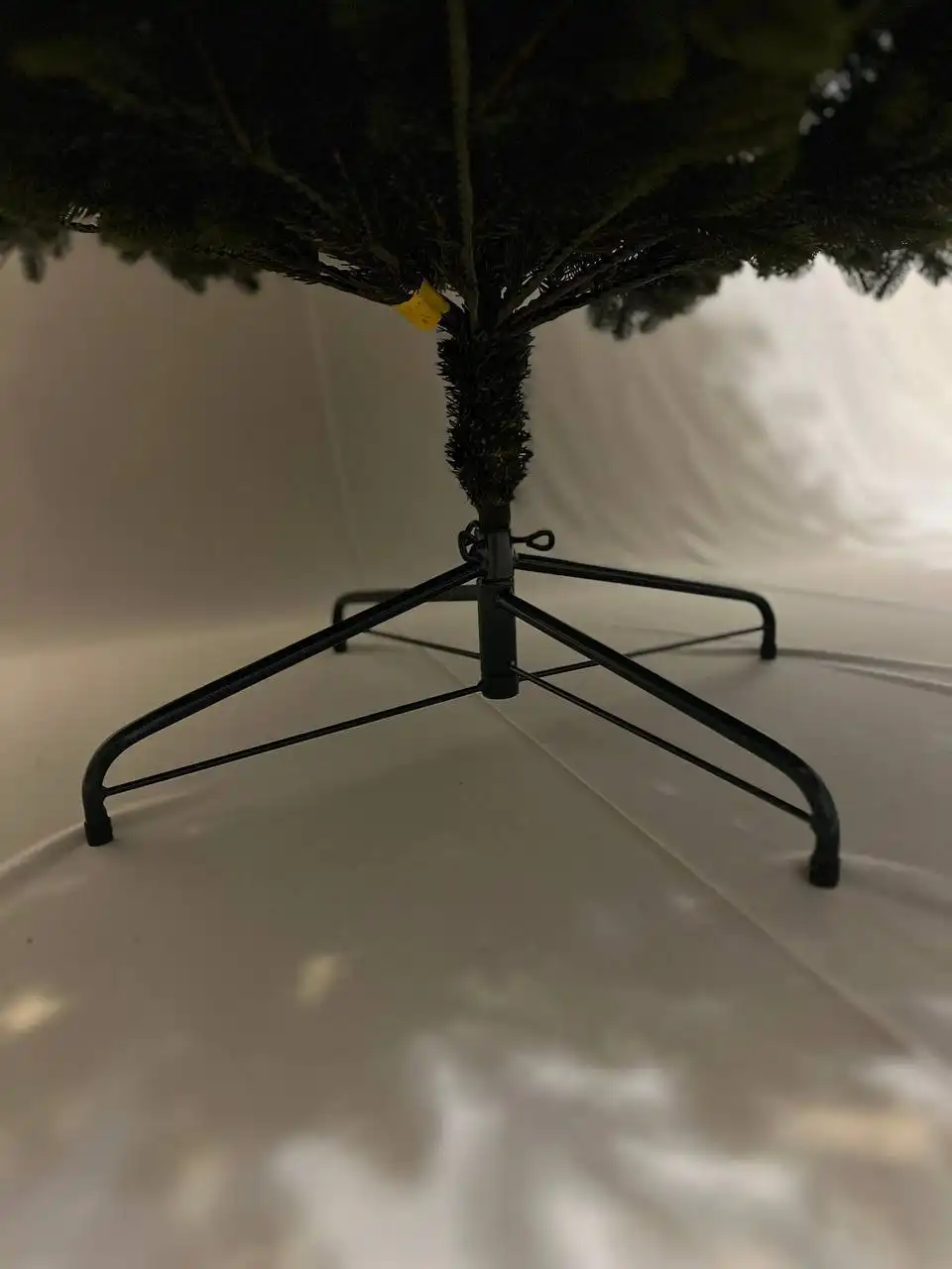 Искусственная ель Неаполь литая