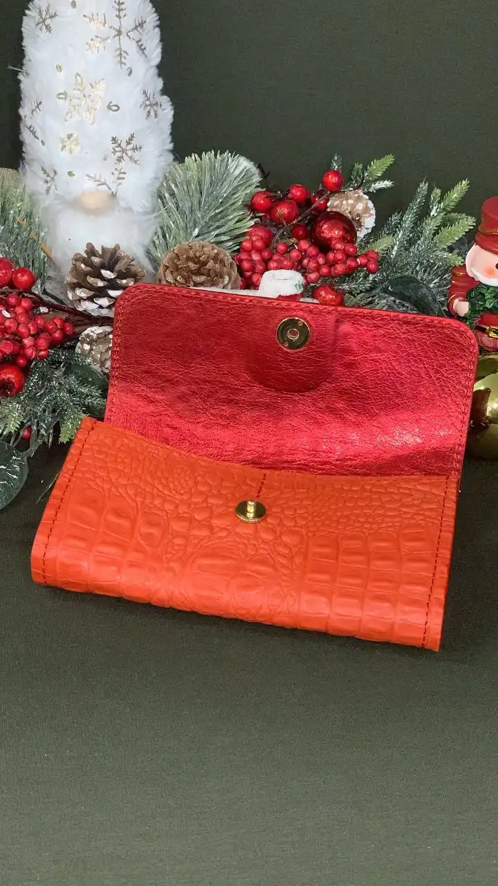 Собственное производство сумок и аксессуаров из натуральной кожи - Сумки и аксессуары (Одежда) в Ставрополь