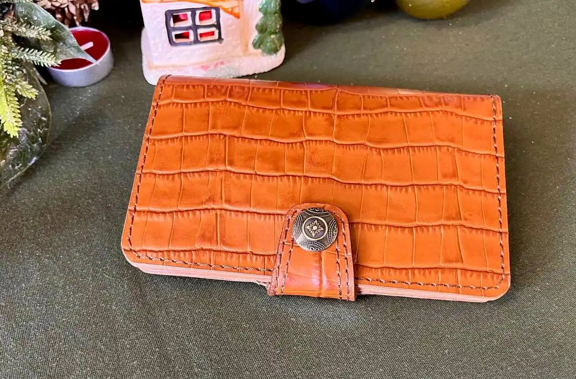 Собственное производство сумок и аксессуаров из натуральной кожи - Сумки и аксессуары (Одежда) в Ставрополь