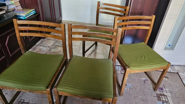 Винтажные деревянные стулья с мягкими сиденьями - Встраиваемая техника в Ставрополь